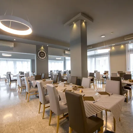 Отель Torino 3*