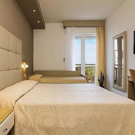 מלון Torino 3*